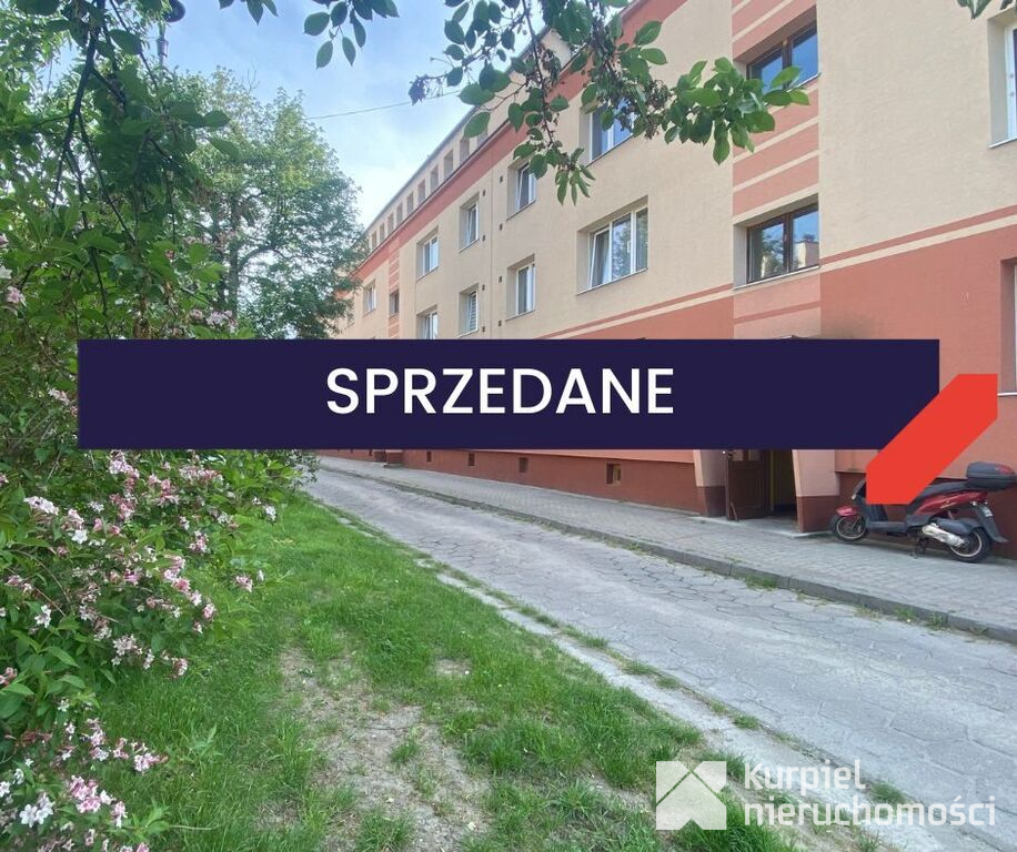 Dwupokojowe mieszkanie w bloku z cegły balkon